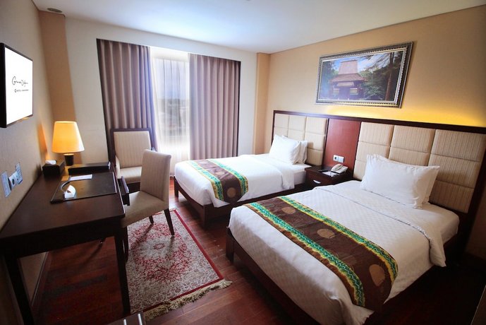 Grand Dafam Q Hotel Banjarbaru DHM Syariah