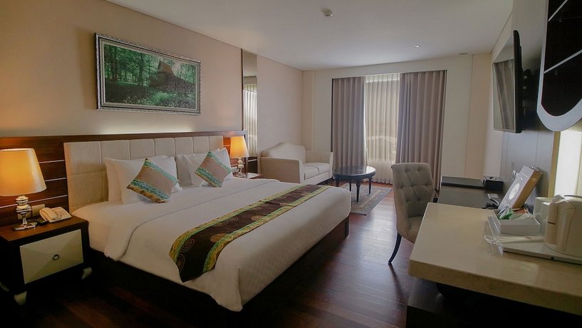 Grand Dafam Q Hotel Banjarbaru DHM Syariah