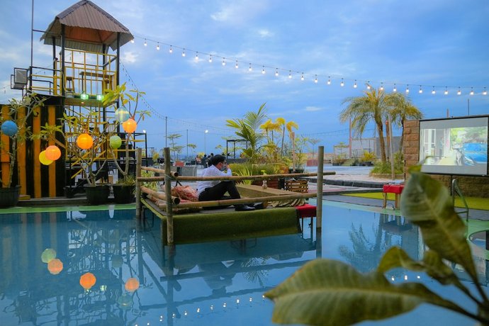 Grand Dafam Q Hotel Banjarbaru DHM Syariah