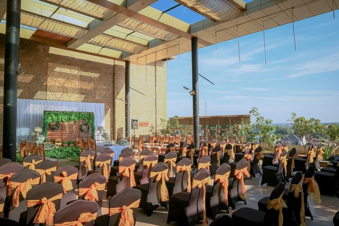 Grand Dafam Q Hotel Banjarbaru DHM Syariah