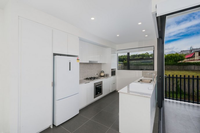 Photo: Oxford Steps - Executive 2BR Bulimba Apartment Across from the Park on Oxford St