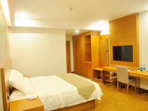 GreenTree Inn Zhenjiang Dagang New District Tonggang Road Butterfly Square Hotel