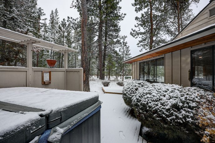 6 Otter-HOT Tub-3BR/2BA