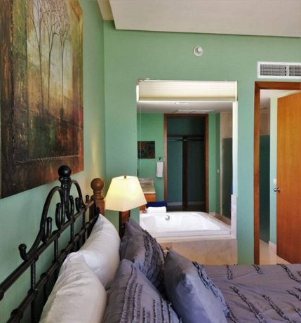 Luna Blanca Two Bedroom Unit by Kivoya