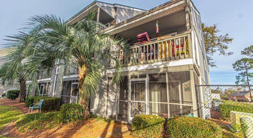 2 Bed 2 Bath Ground Level Golf Colony At Plantation 33i Only 2 Miles To The Beach