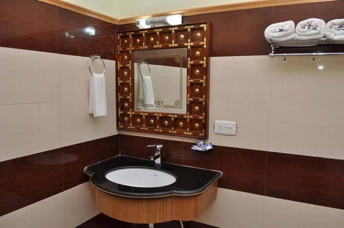 Hotel Shakti Palace Churu 나라얀 니와스 캐슬 India thumbnail