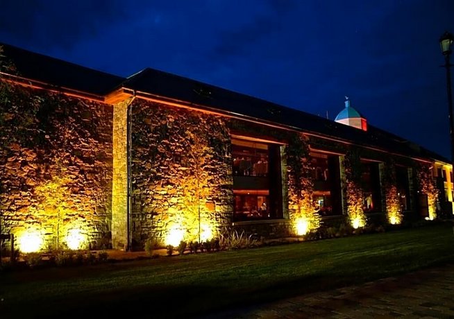 Court Yard Hotel