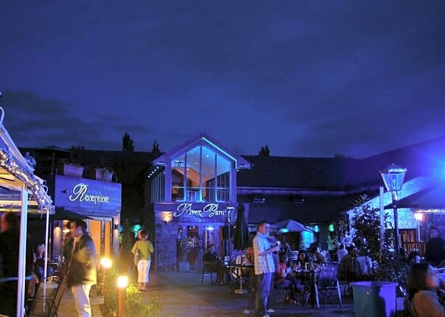 Court Yard Hotel