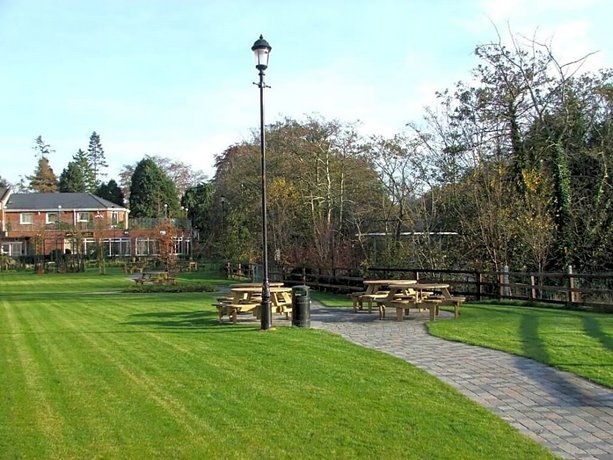 Court Yard Hotel