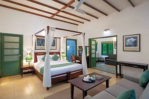 Aanavilasam Luxury Plantation House Kumily