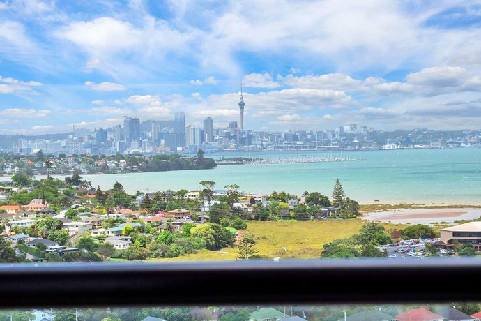 Sea & City Views Takapuna Studio Free Carpark