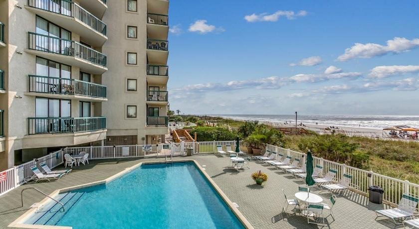 Ocean Bay Club 906 - 9th floor oceanfront condo with a jacuzzi tub and an outdoor pool