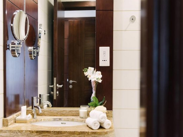 Boutique Living - Burj Views Downtown Dubai