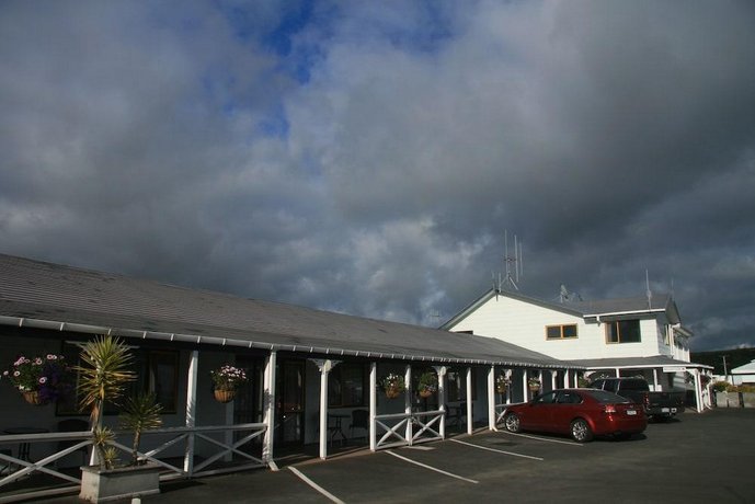 Accommodation at Te Puna Motel and Holiday Park