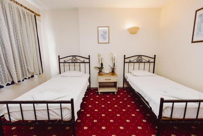 Ozalp Han Hotel