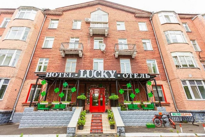 Отель Lucky