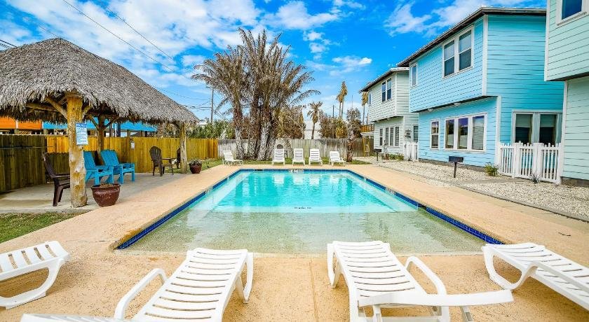 Pura Vida - 4 Br home by RedAwning