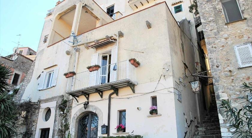 Casa Castello Aragonese