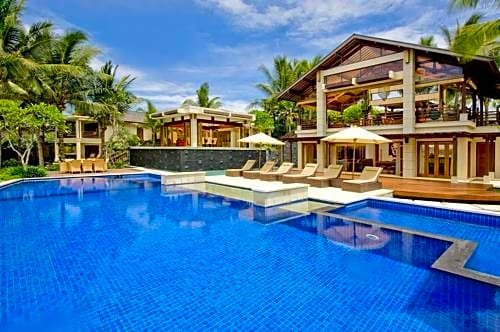 Paradise Island Estate