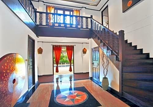 Paradise Island Estate