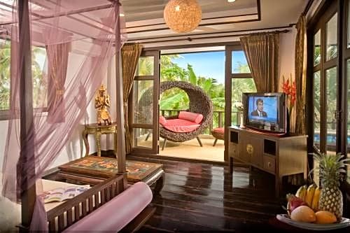 Paradise Island Estate