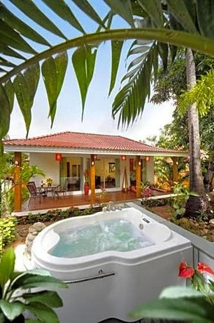 Paradise Island Estate