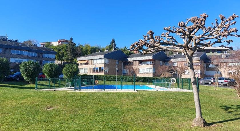 Hondarribia con terraza parking y jardin