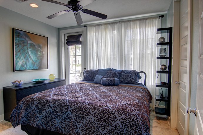 Cinnamon Shore- Island Breeze TC 1104