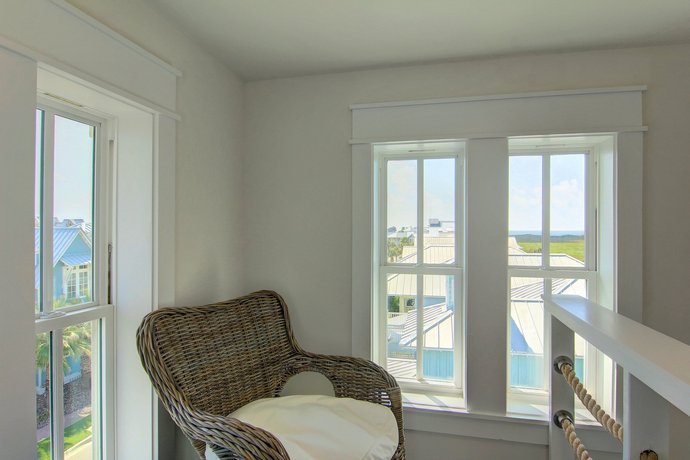 Cinnamon Shore- Salty Swag 122 BE