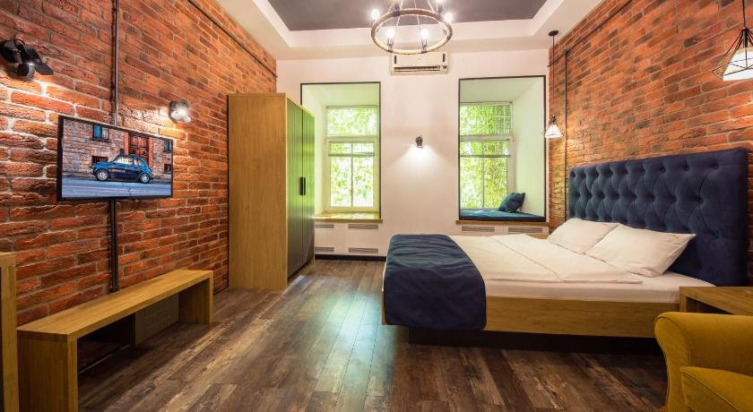 Loft Design Apartments on Desyatynnyi Ln