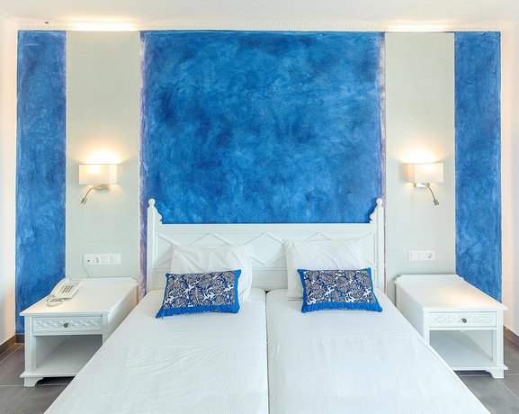 Rivari Santorini Hotel
