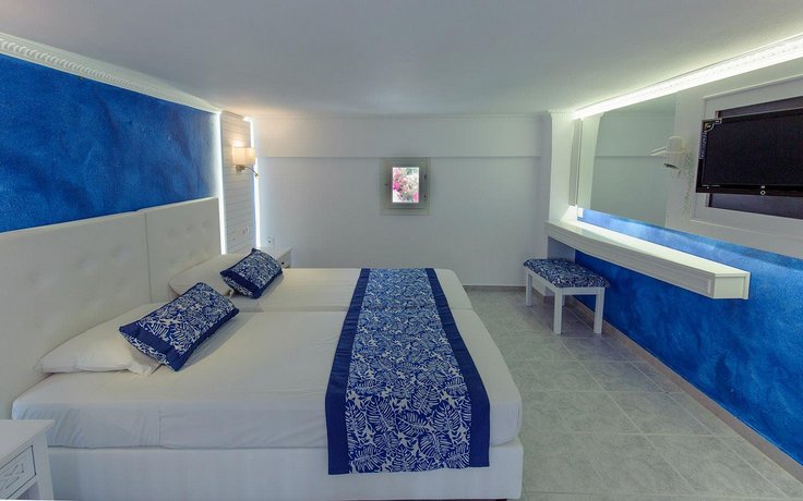 Rivari Santorini Hotel