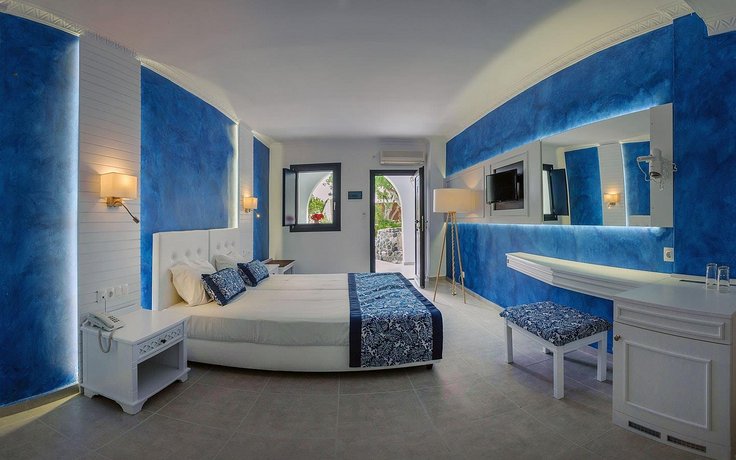 Rivari Santorini Hotel