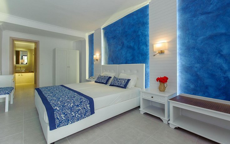 Rivari Santorini Hotel