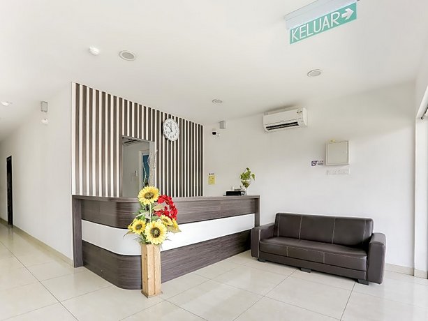 OYO 89495 Rich Hotel