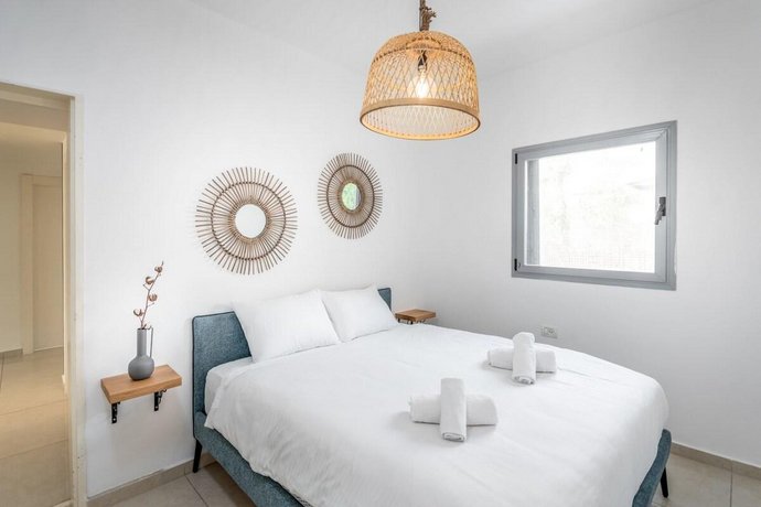 Amazing 3Bedrooms 2 Baths Balcony and Parking PRV