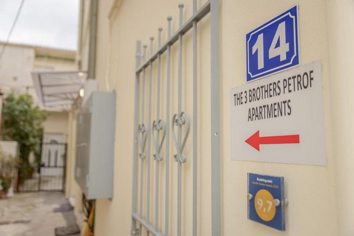 The 3 Brothers' Apts