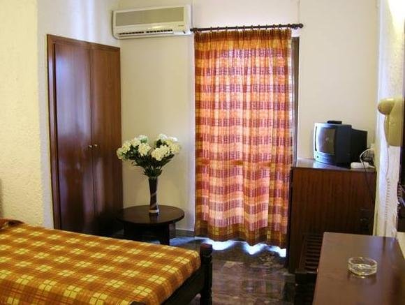 Karteros Hotel