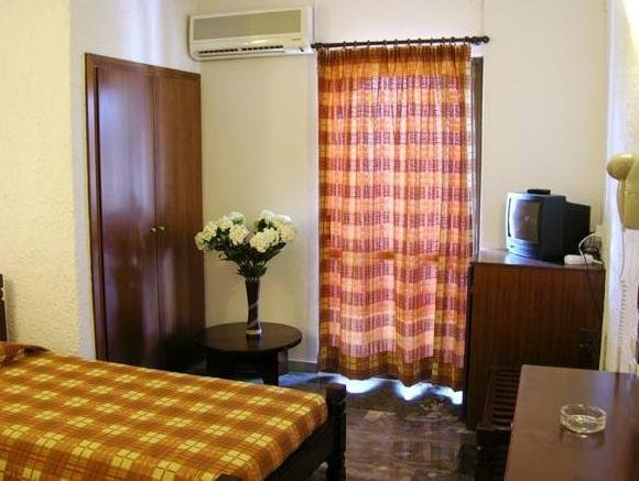 Karteros Hotel