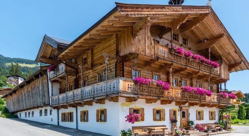 Holzlbauer