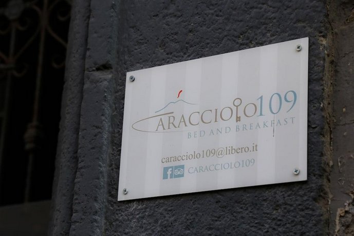 B&B Caracciolo 109