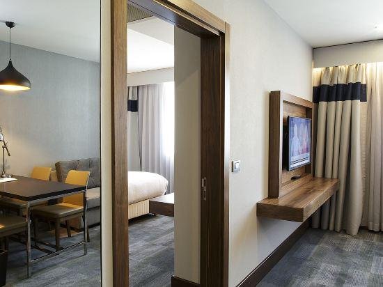Ever Hotel Asia