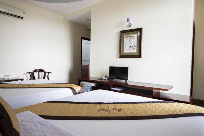 May Hotel Thuan An