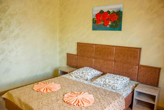 Lazurniy Bereg