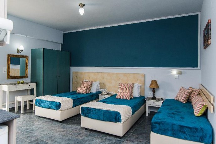 Yiannis Manos Hotel Resort