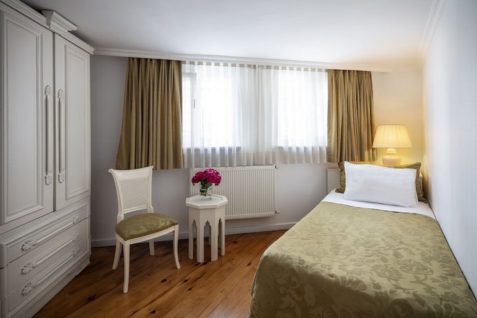 Hotel Sari Konak