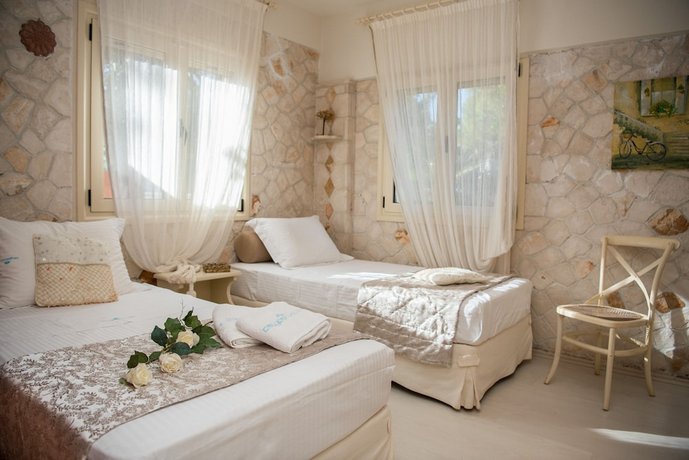 Calypso Villas