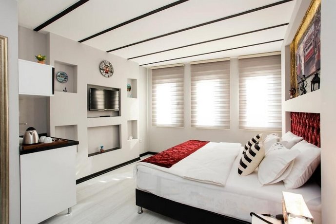 Taksim Doorway Suites