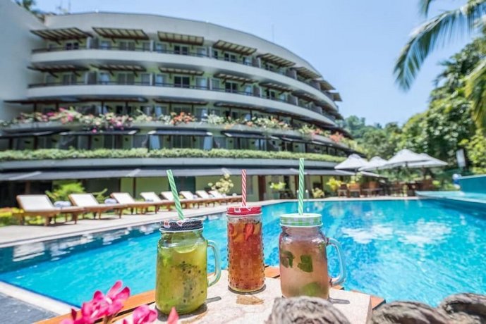 Earl's Regent Hotel