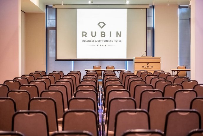 Rubin Wellness&Conference Hotel